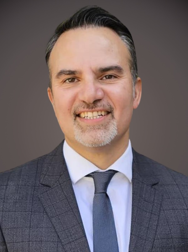 Burbank ophthalmologist Dr Payam Amini